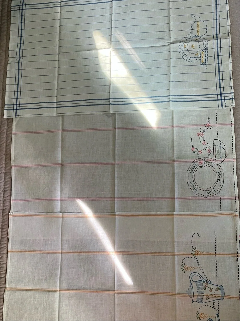 Vintage Embroidered Linen Kitchen Towels Set of 3 27x17